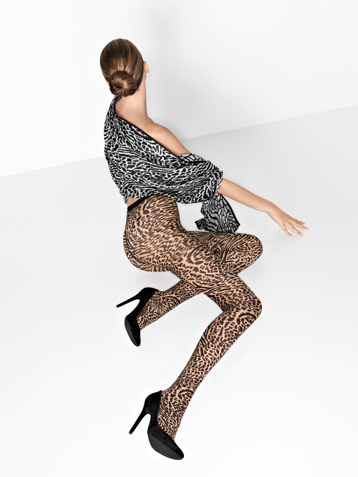 Wolford леопардовые колготки